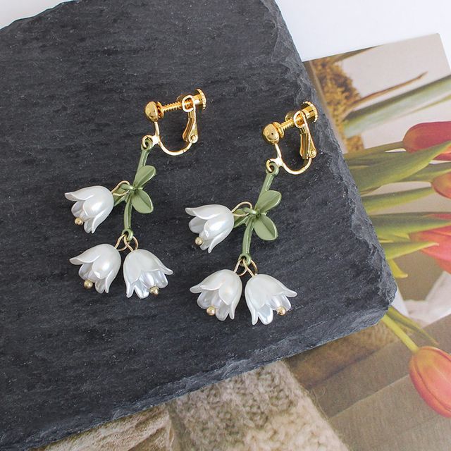 Faux Flower Alloy Fringed Pearl Earring