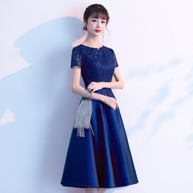 Short-Sleeve Plain Lace Panel A-Line Cocktail Dress