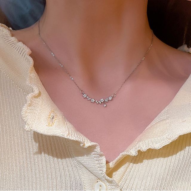 Rhinestone Pendant Necklace