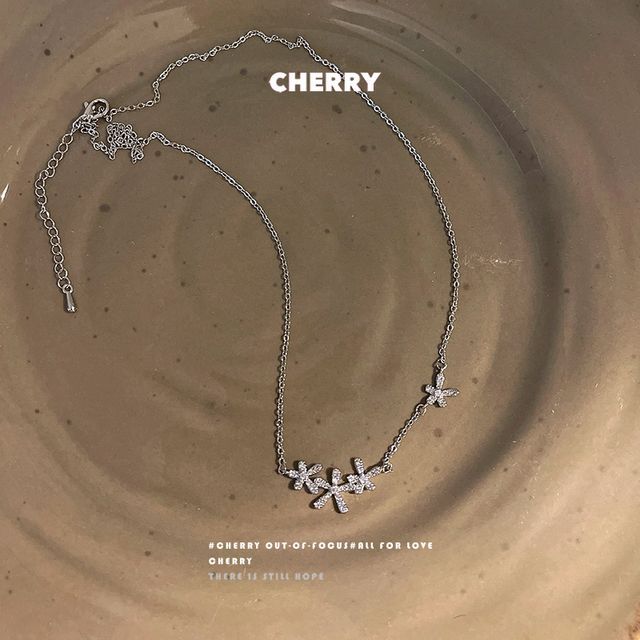 Rhinestone Pendant Necklace