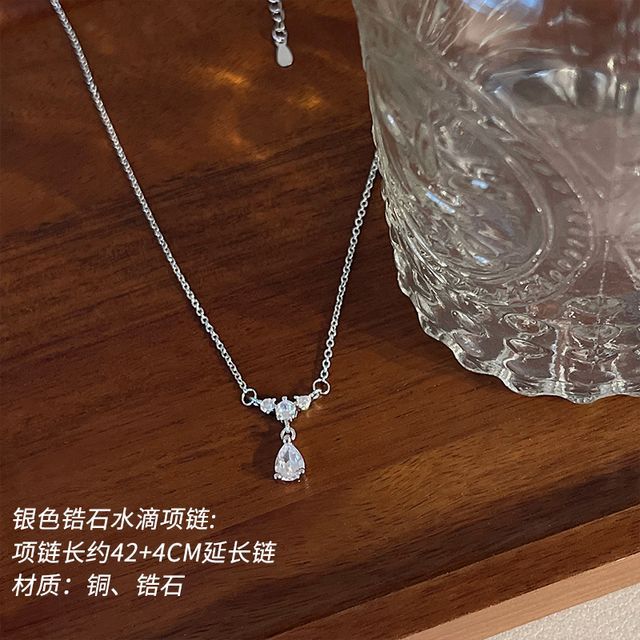 Rhinestone Pendant Necklace