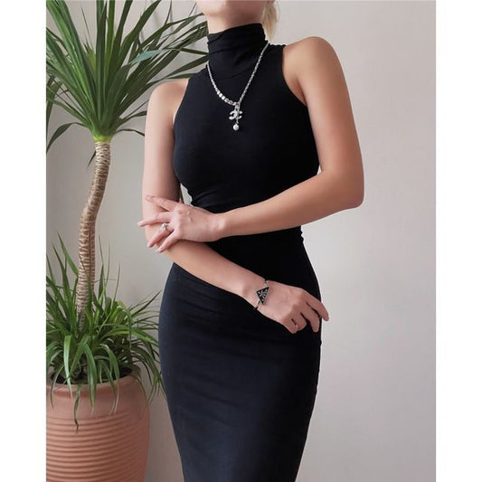 Sleeveless Slim-Fit Turtleneck Plain Dress