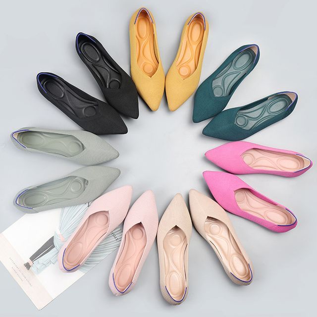 Pointy-Toe Flats Knit