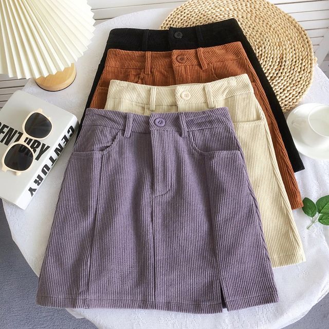 Cord-Shorts mit weitem Bein und hoher Taille