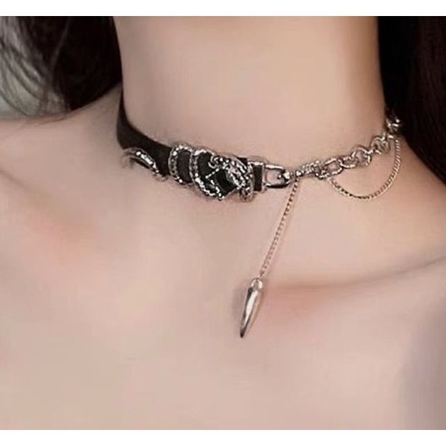 / Bracelet Chained Leather Choker Faux