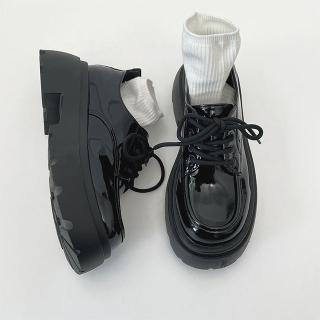 Patent Platform Lace-Up Shoes