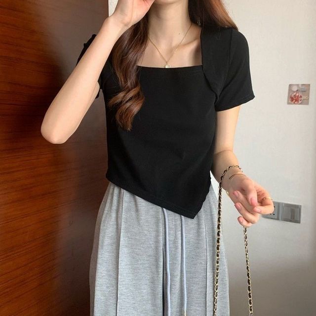Irregular Square Short-Sleeve Cropped Neck T-Shirt
