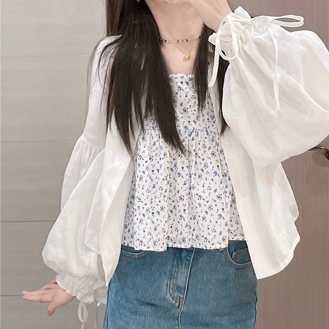 Puff-Sleeve Plain Light Jacket / Floral Flowy Camisole Top