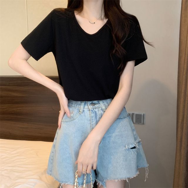 V-Neck Short-Sleeve T-Shirt Plain