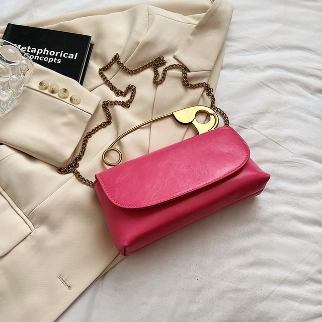 Safety Bag Flap Handle Crossbody Pin