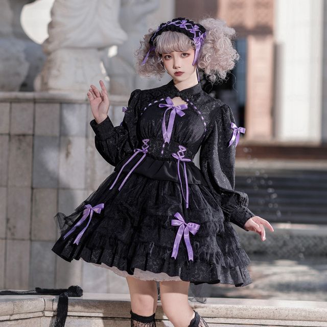 Robe trapèze Lolita bicolore à manches longues et col montant avec nœud
