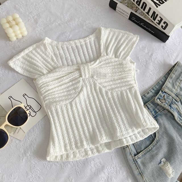 T-Shirt mit Flügelärmeln, eckigem Ausschnitt und Schleife