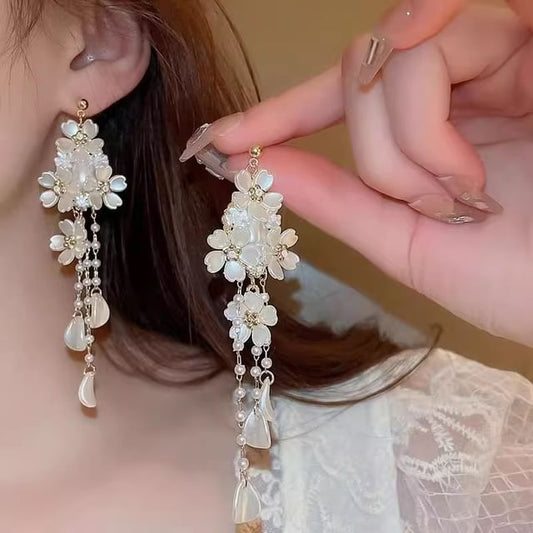 Faux Chandelier Floral Pearl Alloy Earring