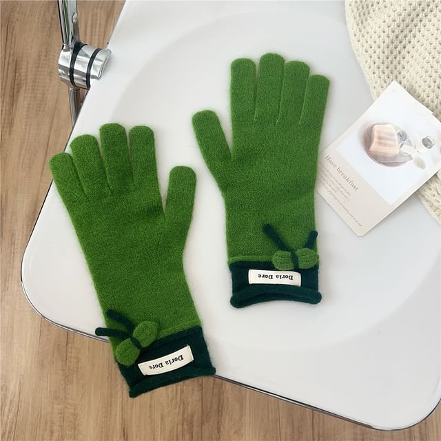 Lettering Applique Bow Knit Gloves