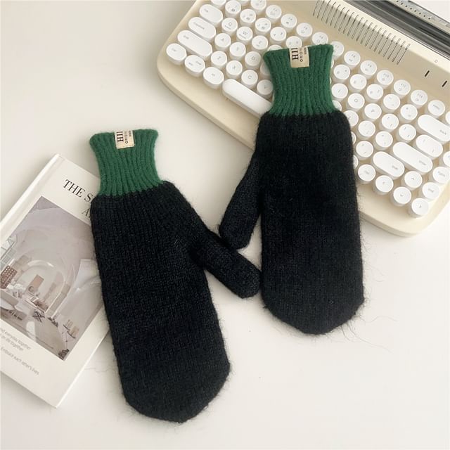 Two Tone Mittens