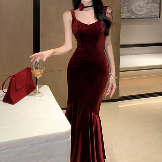 Evening Mermaid Gown Open V-Neck Sleeveless Back Velvet Plain
