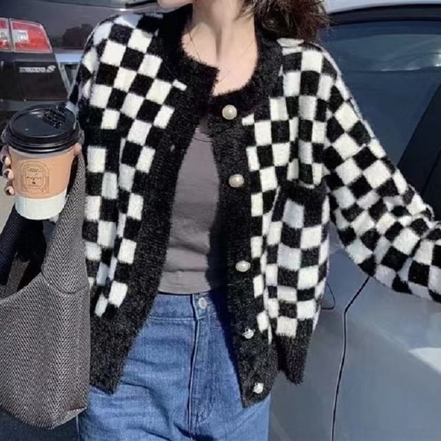 Checkerboard Crew Cardigan Neck