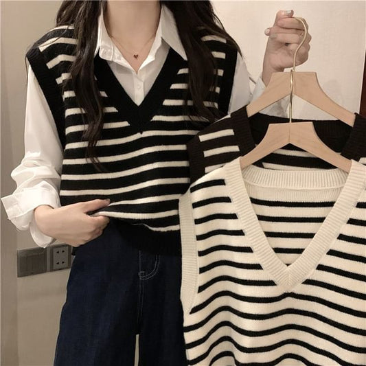 Vest Knit Striped V-Neck