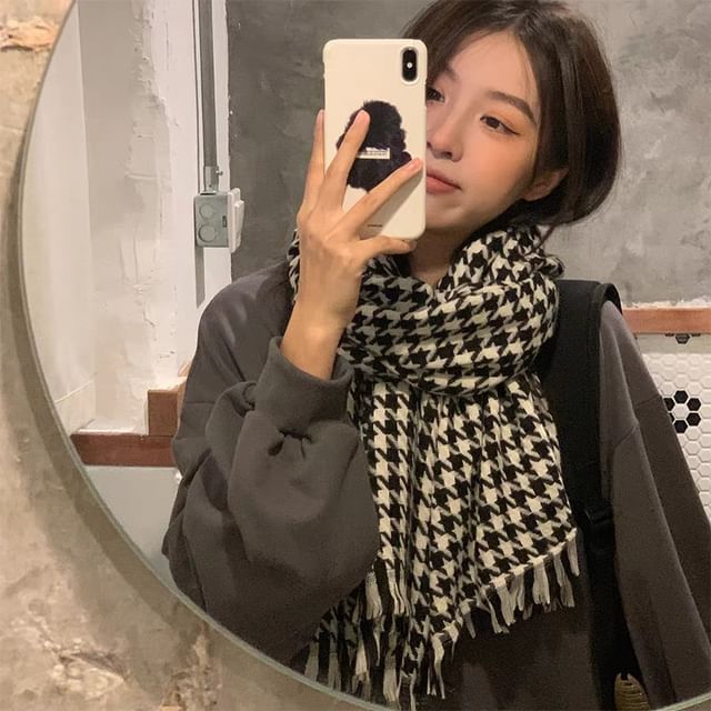 Scarf Houndstooth Knit