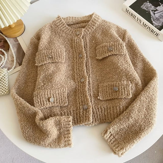 Schlichte Strickjacke mit Rollkragen