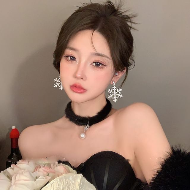 Snowflake Chandelier Set Christmas Tree Earring Bracelet Choker / Drop Fluffy