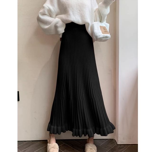 Mid Rise Plain Maxi Pleated Skirt