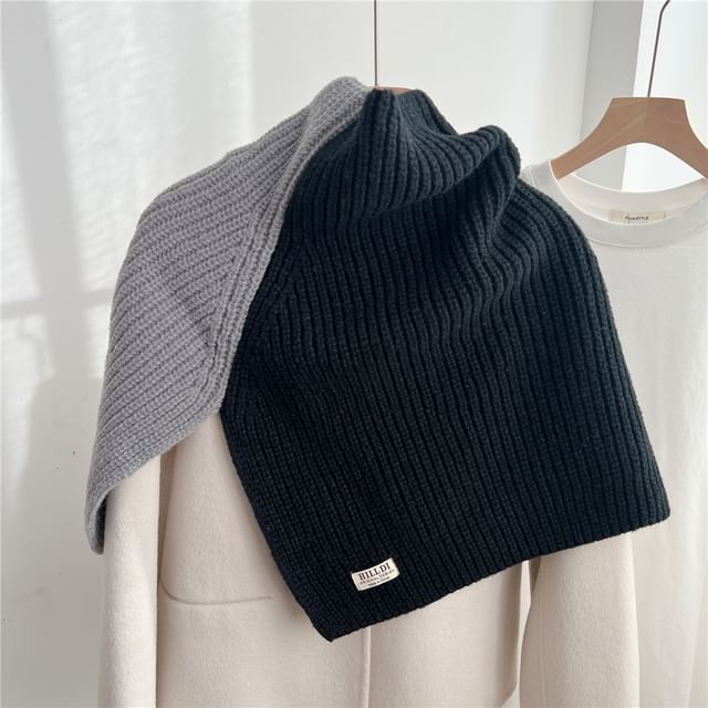 Turtleneck Two Tone Slit Knit Shawl