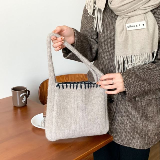 Contrast Stitch Tote Bag Knit