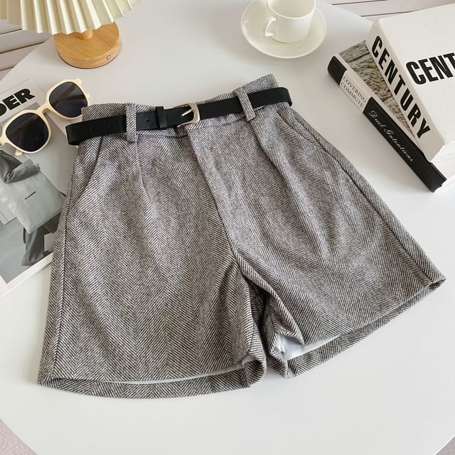 Set: High Waist Plain Shorts + Faux Leather Belt