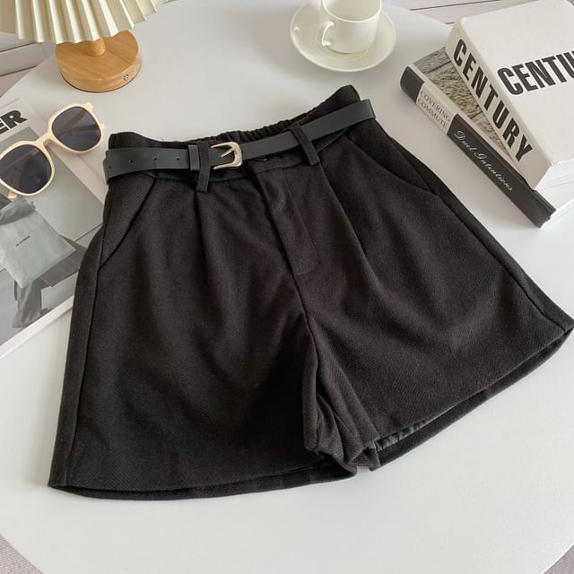 Set: High Waist Plain Shorts + Faux Leather Belt