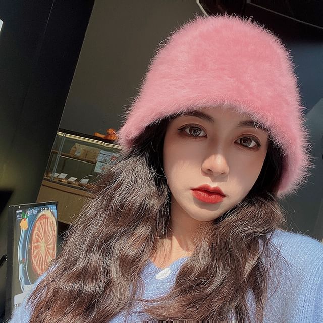 Plain Hat Fluffy Bucket