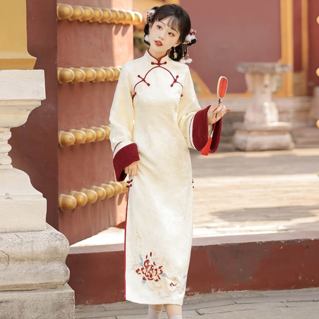 Long-Sleeve Lolita Floral Embroidered A-Line Qipao / Round Neck Fluffy Trim Buckle Vest / Tassel Charm / Set