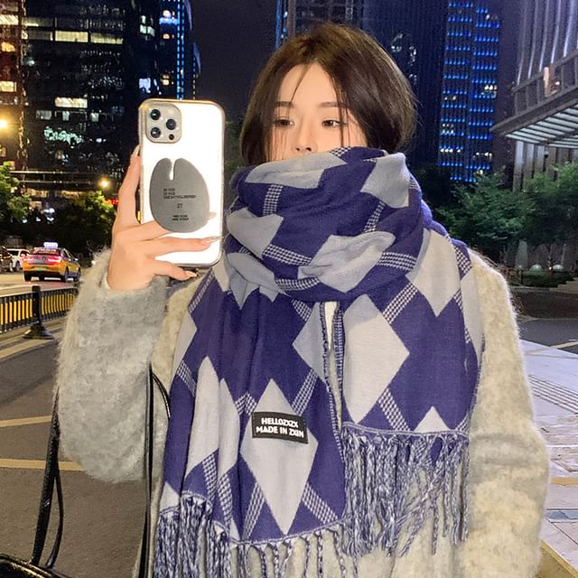 Argyle Scarf Tasseled Print