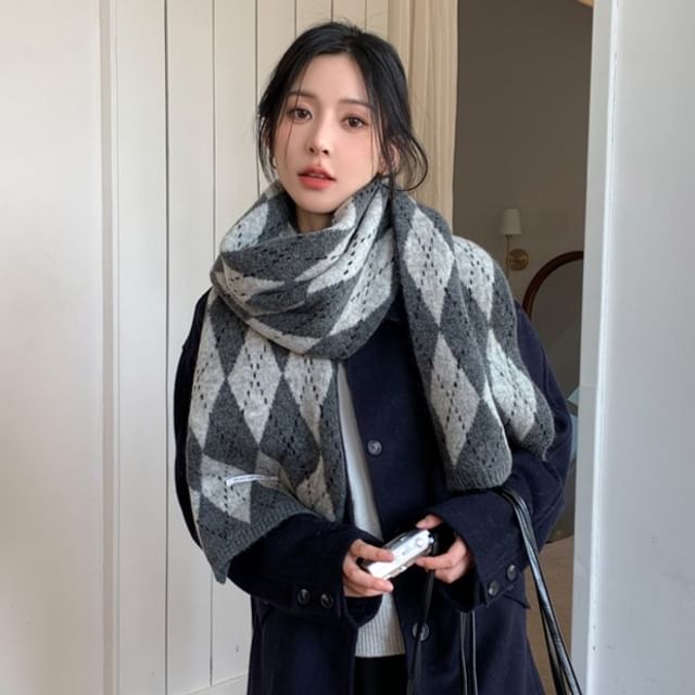 Knit Argyle Scarf
