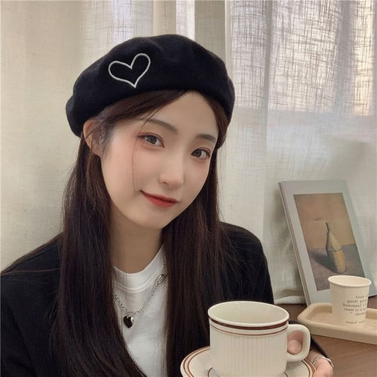 Embroidery Heart Beret