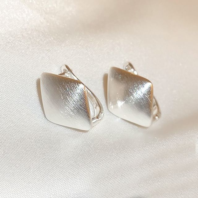 Earring Designs) (Various Silver Tone