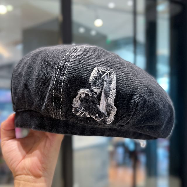 Distressed Beret Denim Washed