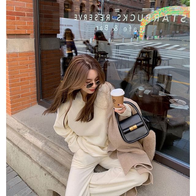 Leg T-Shirt Wide + Two-Tone Crew Long-Sleeve Set: Pants High Neck Waist
