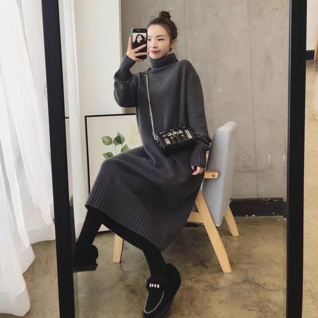 Turtleneck Plain Long-Sleeve Sweater Midi Dress
