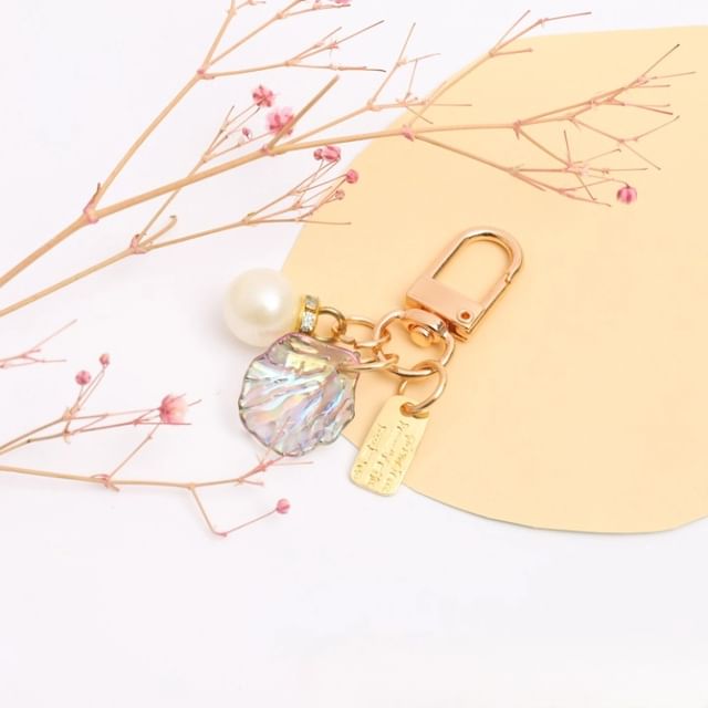 Faux Pearl Shell Acrylic Bag Charm Keyring