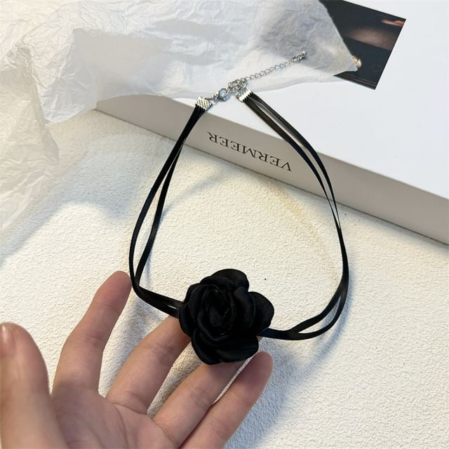 Choker Ribbon Rose