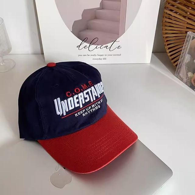 Color Embroidered Cap Baseball Lettering Panel