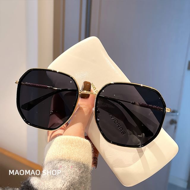 Sunglasses Oversized Frame Geometric