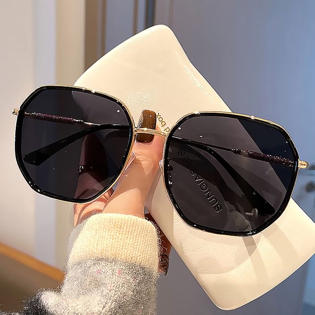 Sunglasses Oversized Frame Geometric