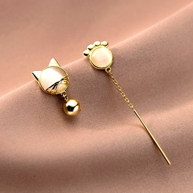 Cat Paw Faux Gemstone Asymmetrical Threader Earring