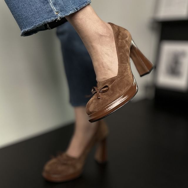 Chunky Pumps Bow Heel