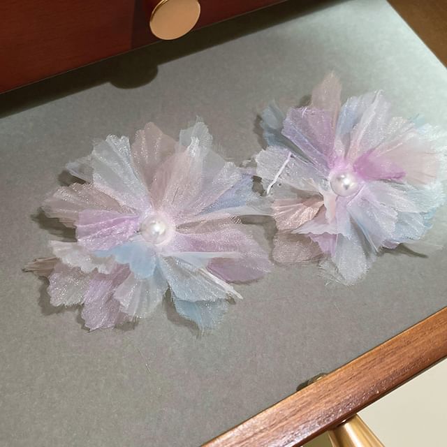 Floral Pearl Faux Mesh Stud Ear