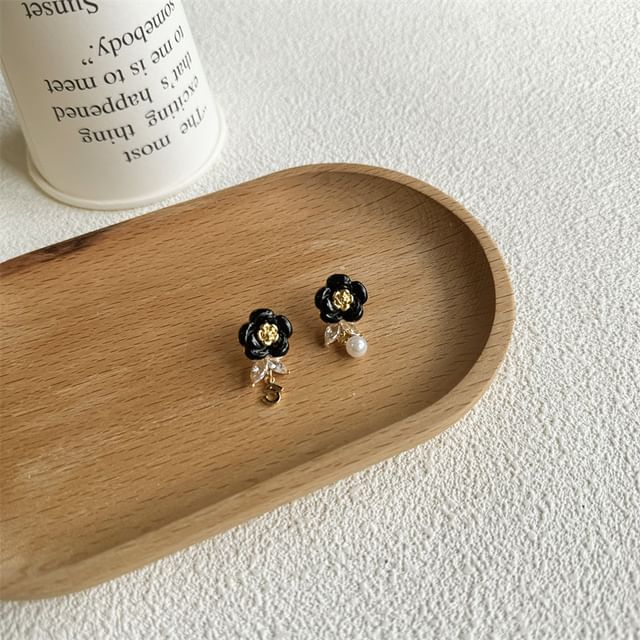 Faux Alloy Drop Floral Pearl Earring