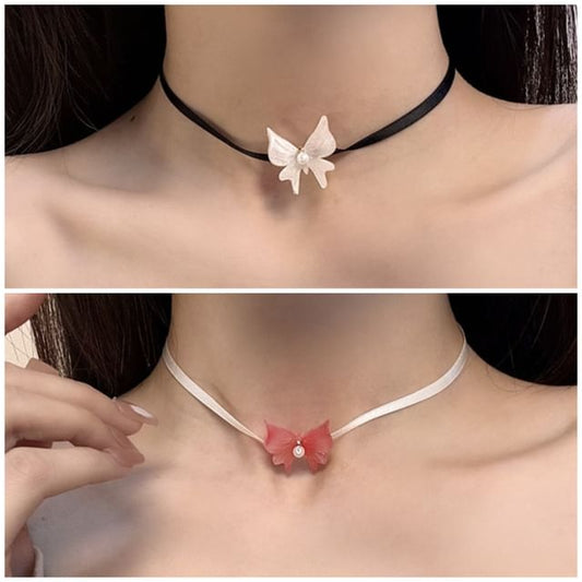 Butterfly Choker