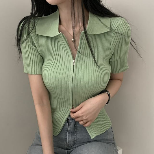 Short-Sleeve Collared Plain Zip Knit Top